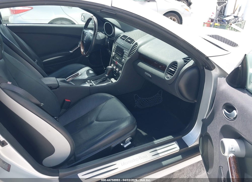 2005 MERCEDES-BENZ SLK 350 VIN: WDBWK56FX5F050209