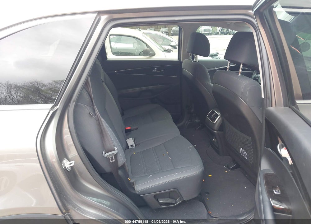 2017 KIA SORENTO 2.4L L VIN: 5XYPG4A32HG302387