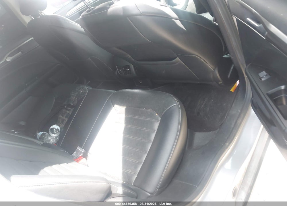 2017 FORD FUSION SE VIN: 3FA6P0H94HR221224