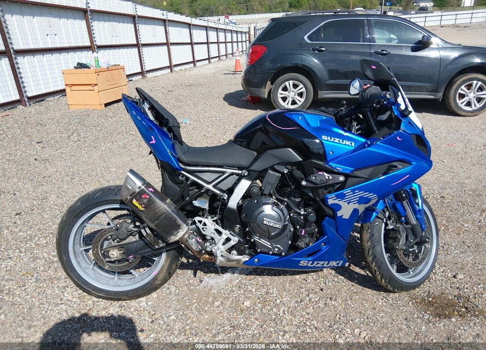 2024 SUZUKI GSX800 F VIN: JS1EM13B7R7100155