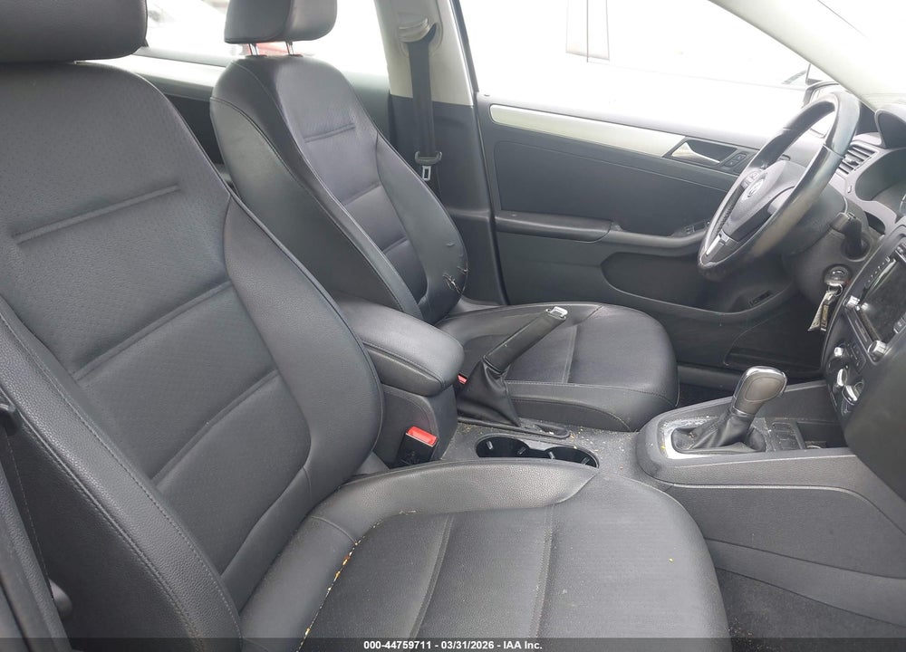 2013 VOLKSWAGEN JETTA SE VIN: 3VWDP7AJ9DM362860