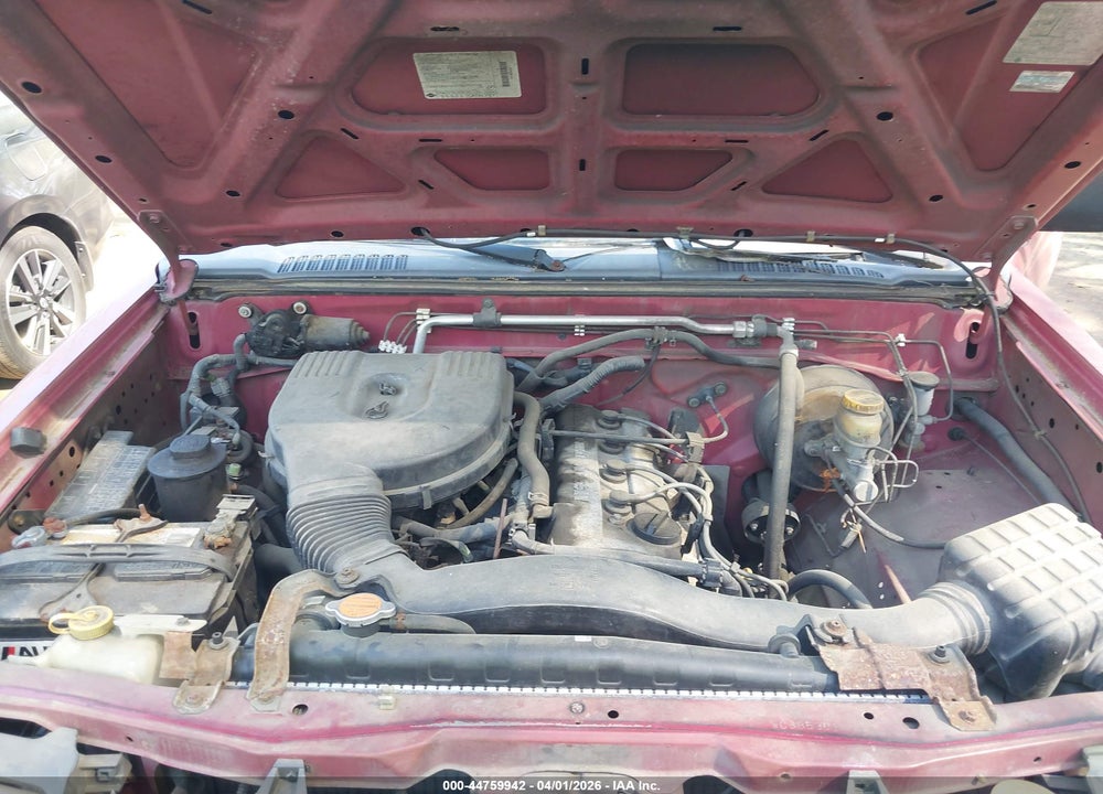 1998 NISSAN FRONTIER SE/XE VIN: 1N6DD26S9WC385301