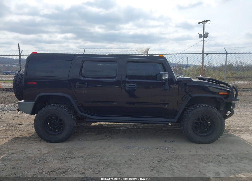 2009 HUMMER H2 SUV VIN: 5GRGN83249H100210