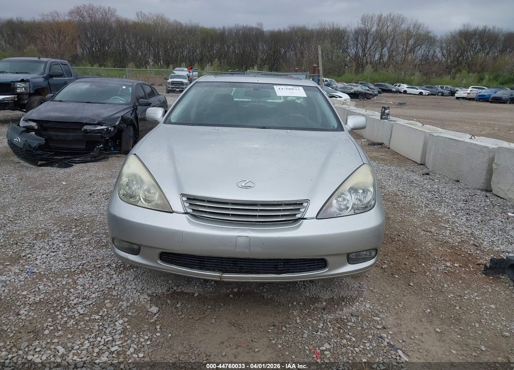 2002 LEXUS ES 300 VIN: JTHBF30G525008833