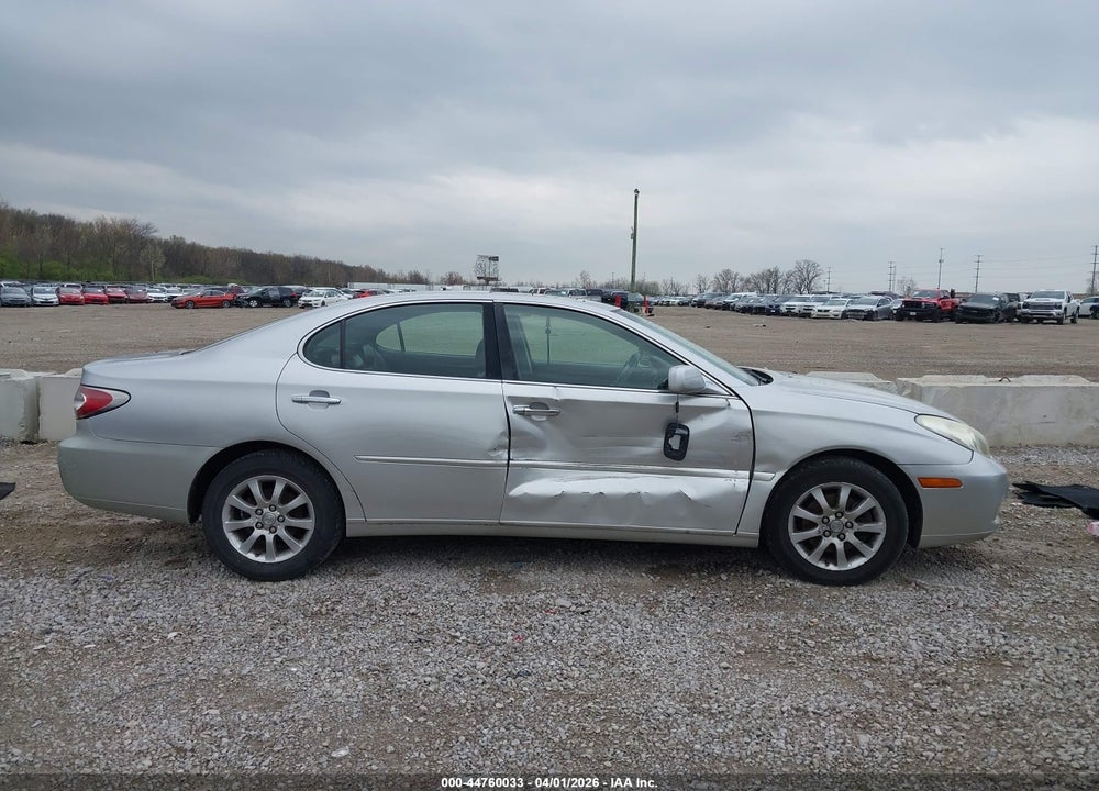 2002 LEXUS ES 300 VIN: JTHBF30G525008833