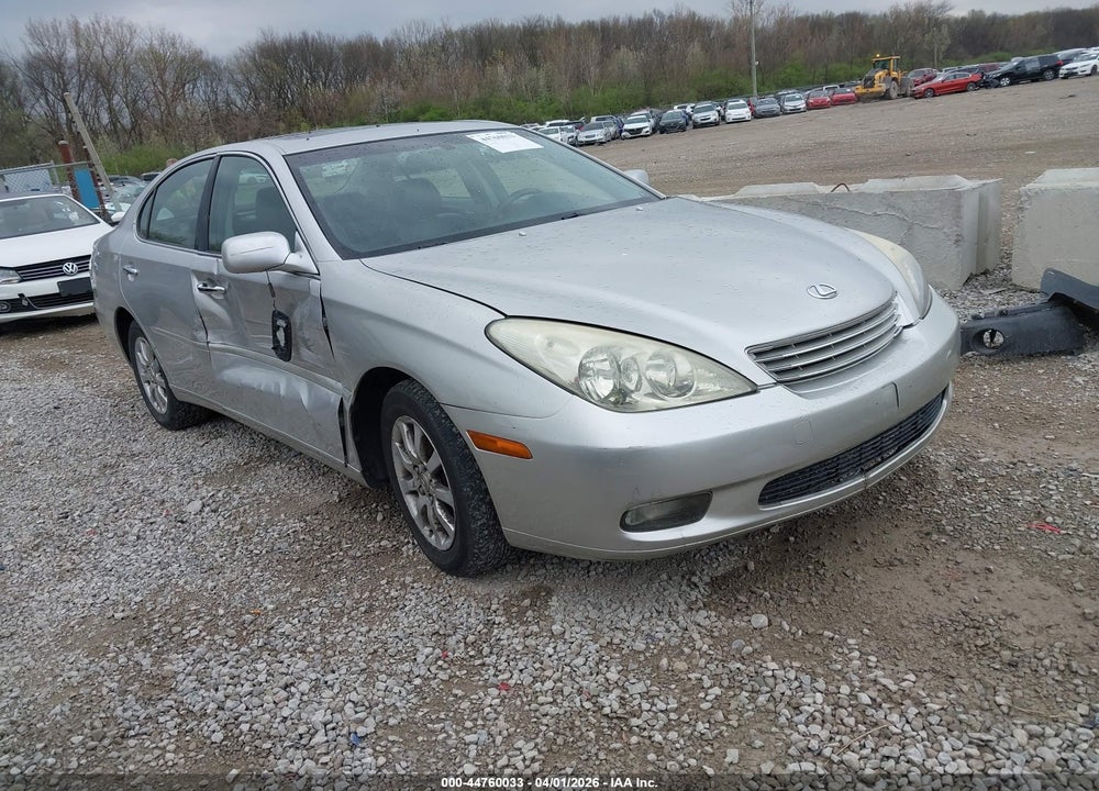2002 LEXUS ES 300 VIN: JTHBF30G525008833