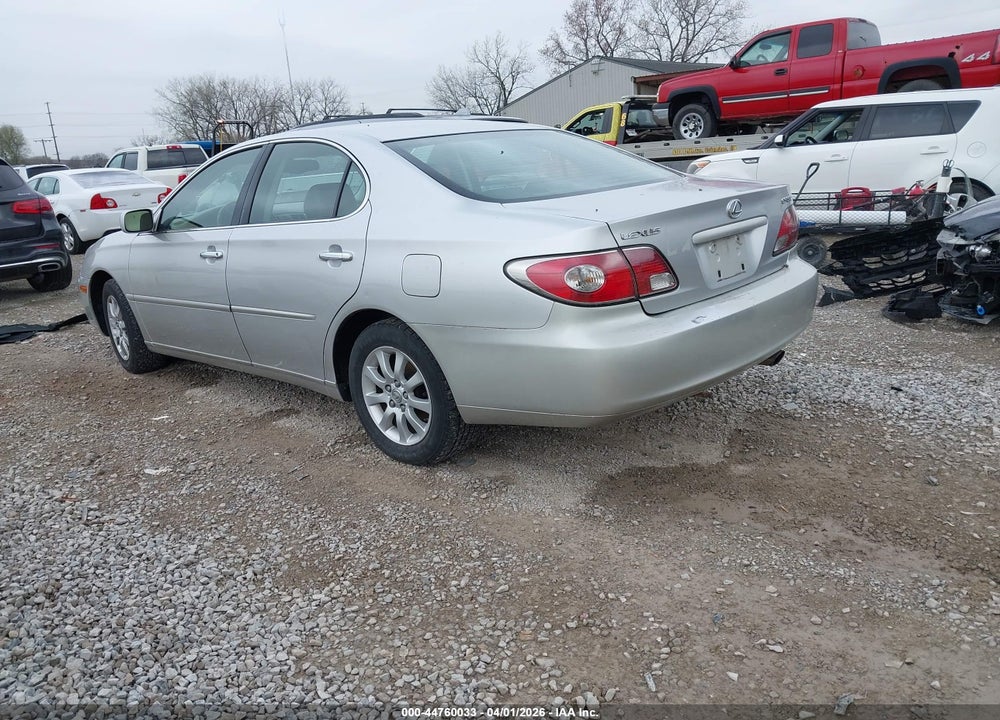 2002 LEXUS ES 300 VIN: JTHBF30G525008833