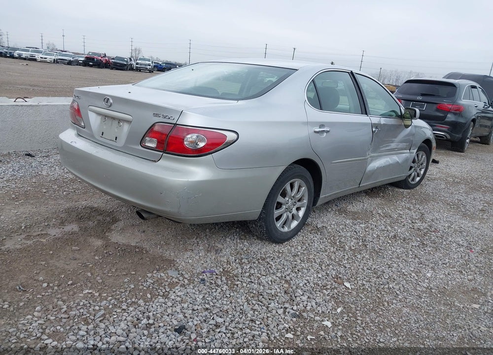 2002 LEXUS ES 300 VIN: JTHBF30G525008833