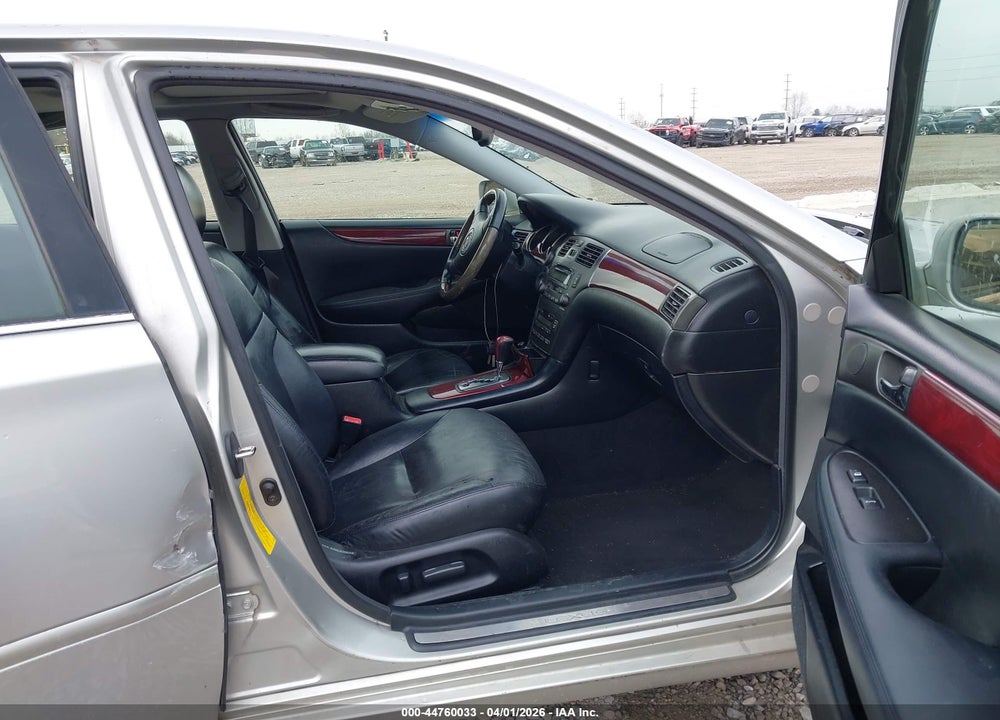 2002 LEXUS ES 300 VIN: JTHBF30G525008833
