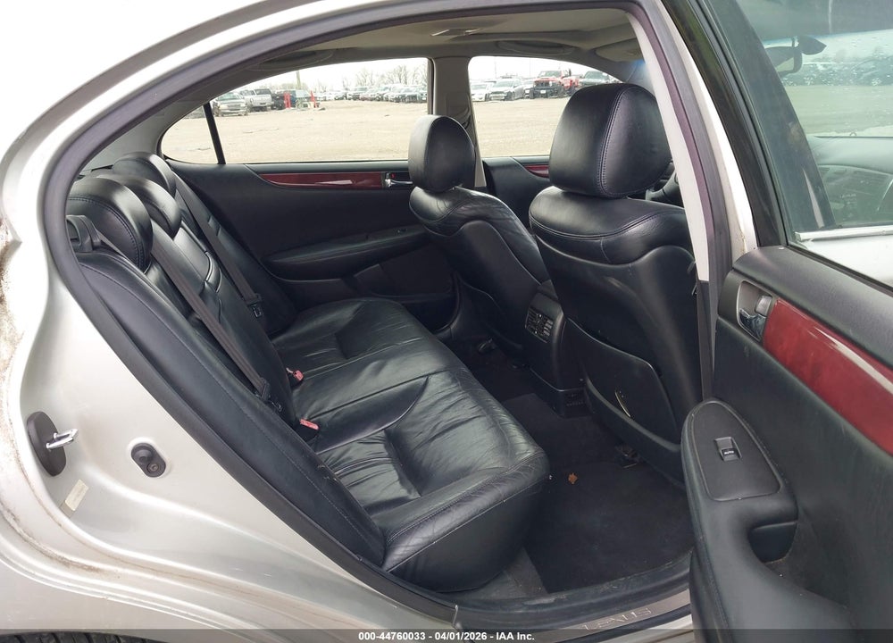 2002 LEXUS ES 300 VIN: JTHBF30G525008833