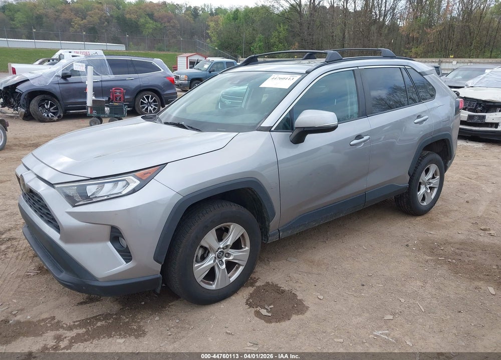 2019 TOYOTA RAV4 XLE VIN: 2T3P1RFV0KW055680