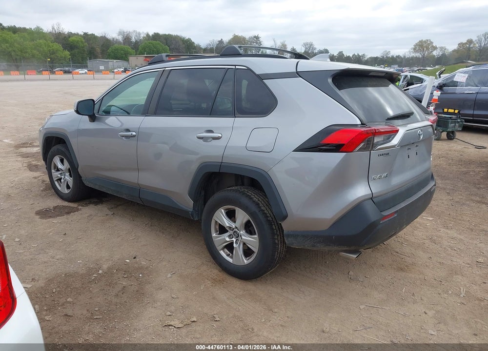 2019 TOYOTA RAV4 XLE VIN: 2T3P1RFV0KW055680
