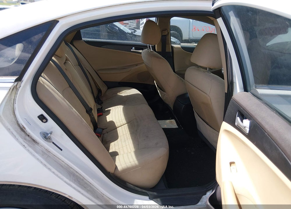2011 HYUNDAI SONATA GLS VIN: 5NPEB4AC3BH307409