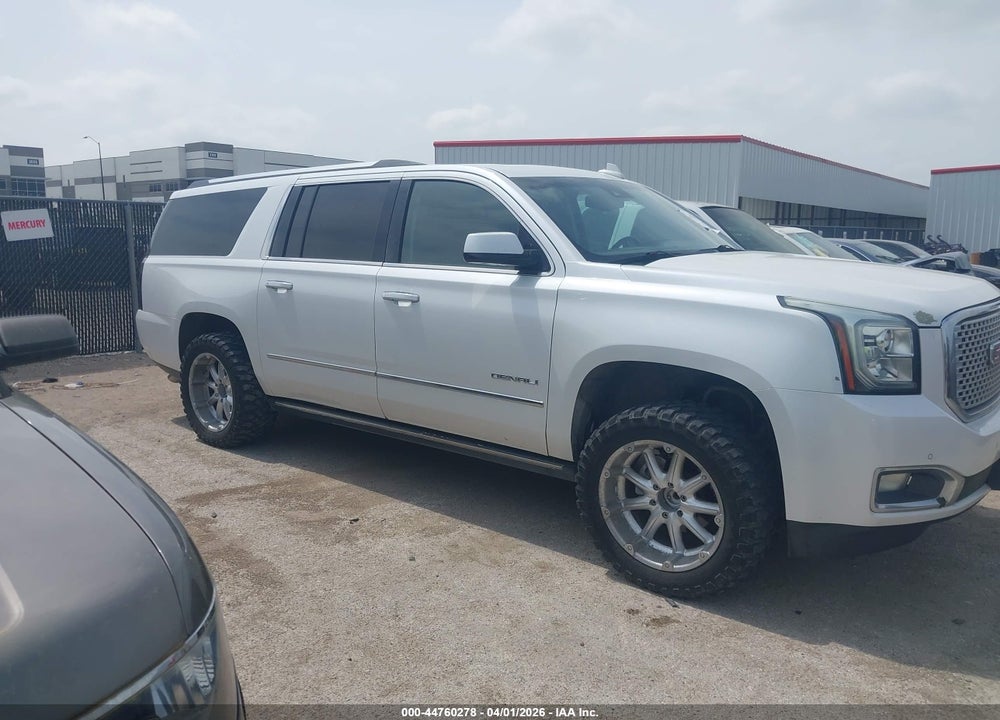 2016 GMC YUKON XL DENALI VIN: 1GKS1HKJ4GR366337