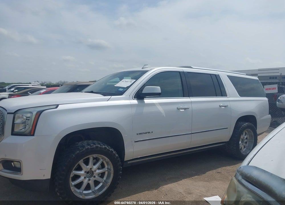 2016 GMC YUKON XL DENALI VIN: 1GKS1HKJ4GR366337