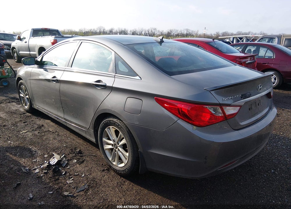 2013 HYUNDAI SONATA GLS VIN: 5NPEB4AC2DH807290