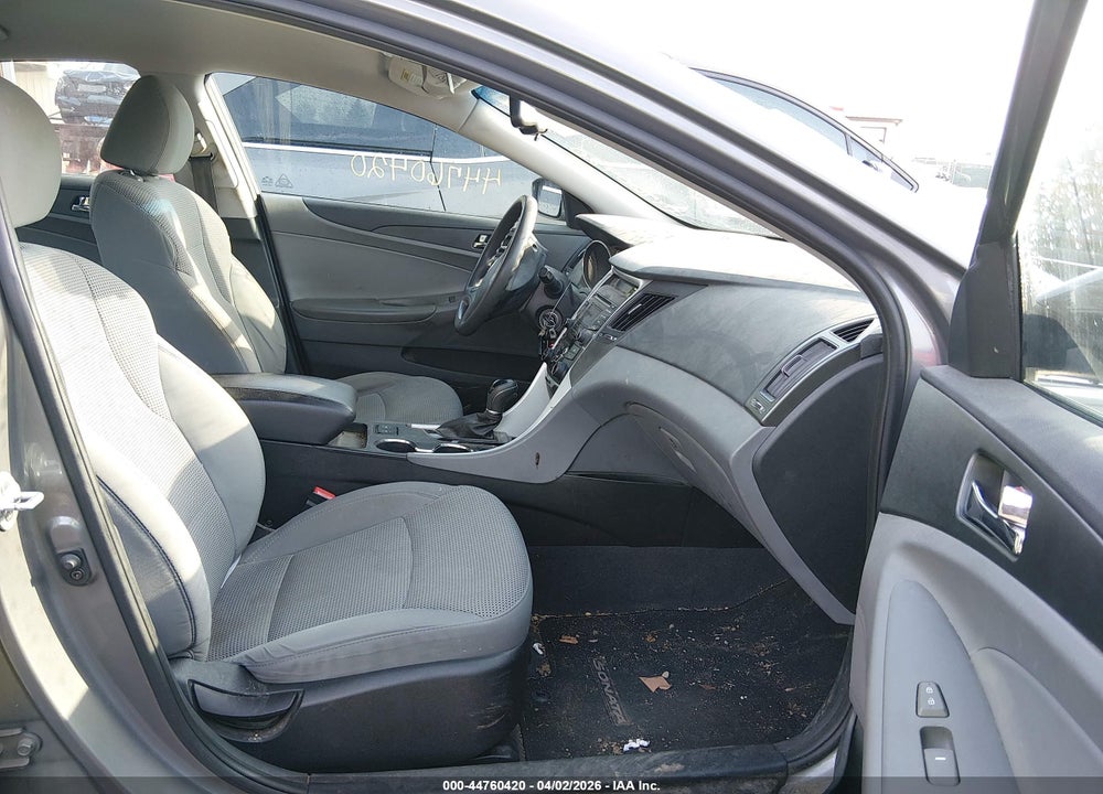 2013 HYUNDAI SONATA GLS VIN: 5NPEB4AC2DH807290