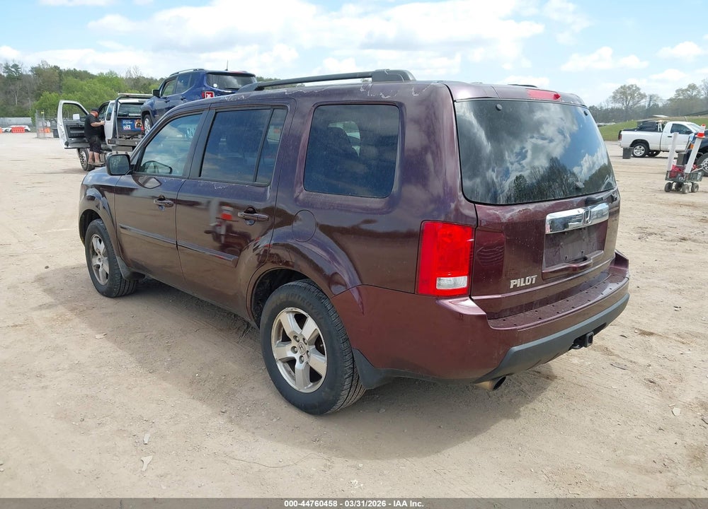 2011 HONDA PILOT EX-L VIN: 5FNYF3H57BB034587