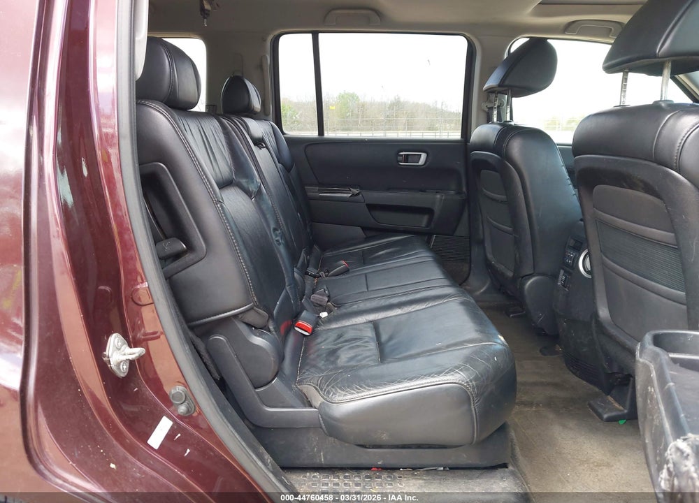 2011 HONDA PILOT EX-L VIN: 5FNYF3H57BB034587