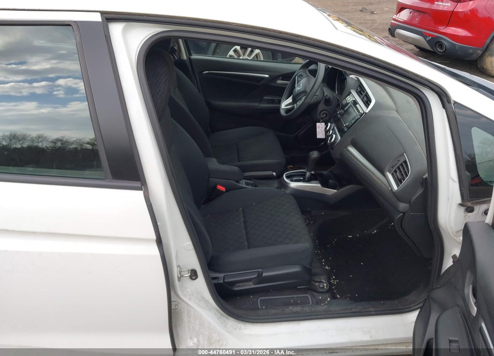 2015 HONDA FIT LX VIN: 3HGGK5H52FM767667