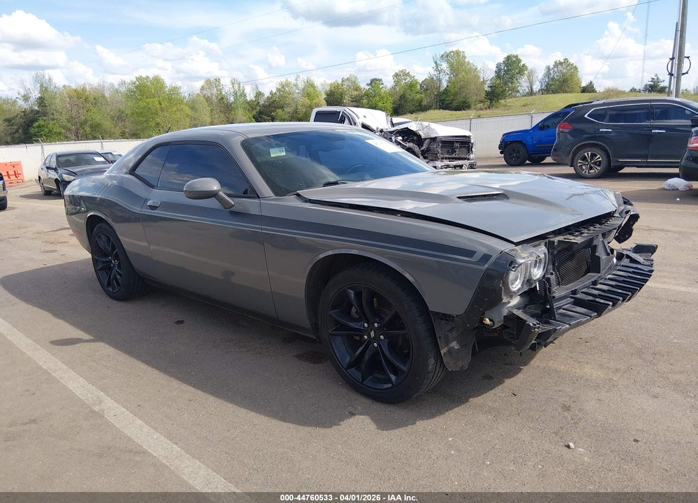 2018 DODGE CHALLENGER SXT PLUS VIN: 2C3CDZAG5JH177923