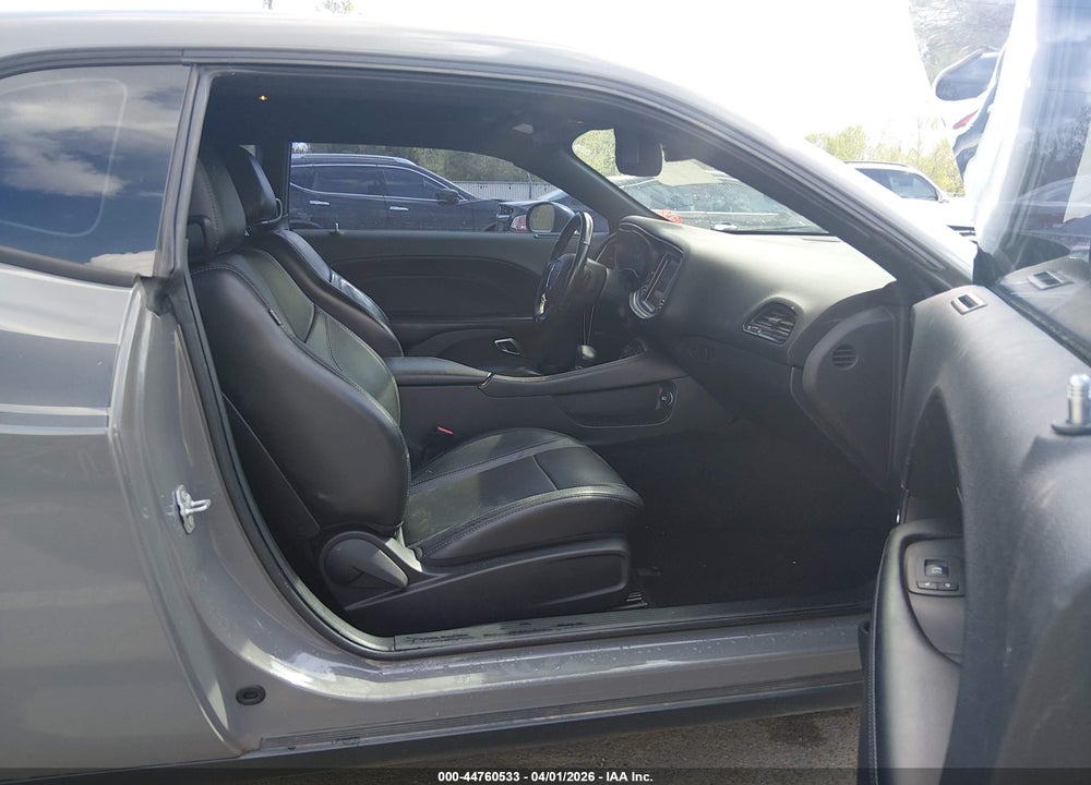 2018 DODGE CHALLENGER SXT PLUS VIN: 2C3CDZAG5JH177923