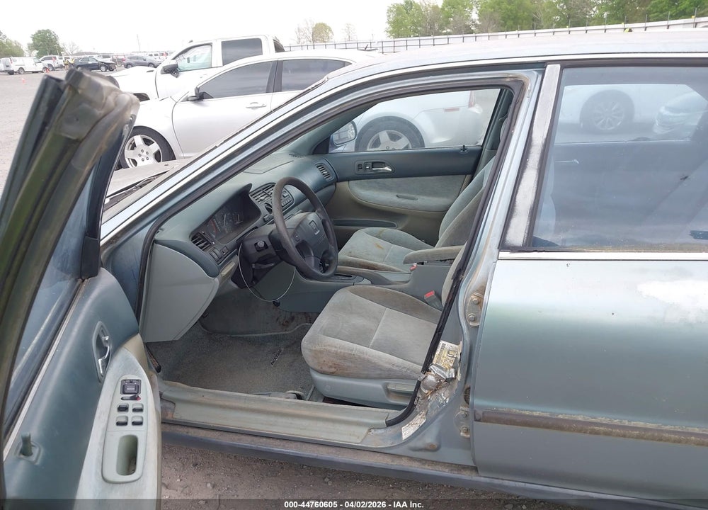 1994 HONDA ACCORD LX/EX VIN: 1HGCD563XRA123586