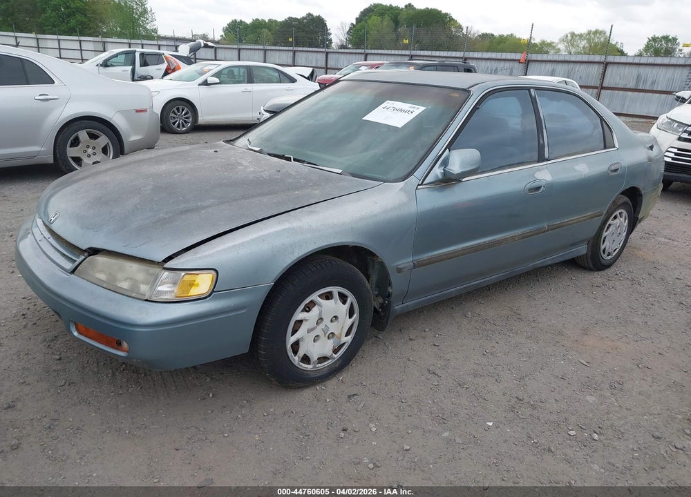 1994 HONDA ACCORD LX/EX VIN: 1HGCD563XRA123586