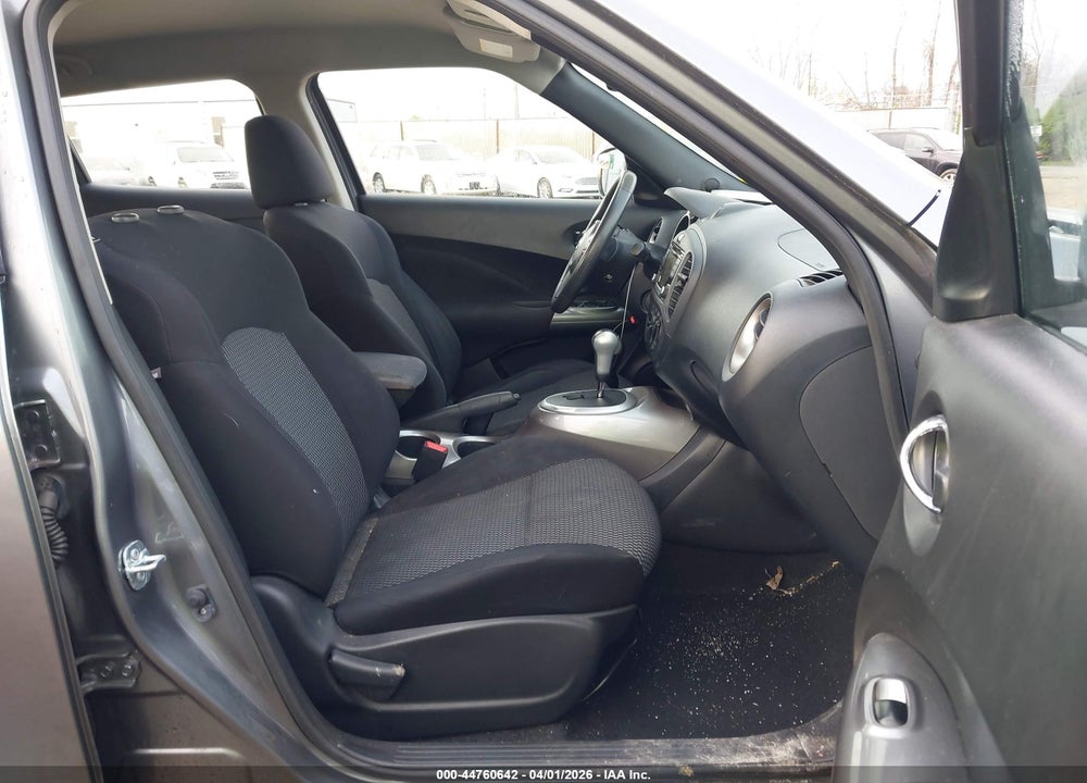 2015 NISSAN JUKE S VIN: JN8AF5MV4FT560394
