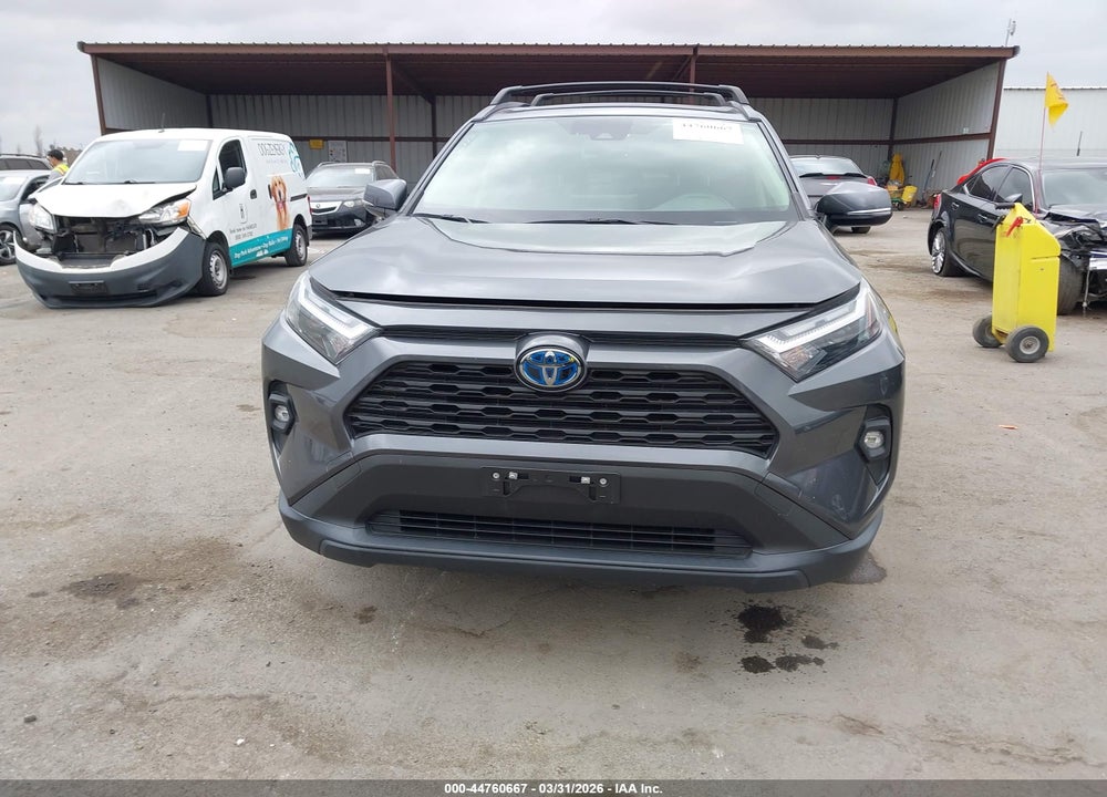2024 TOYOTA RAV4 HYBRID XLE PREMIUM VIN: JTMB6RFV3RD118869