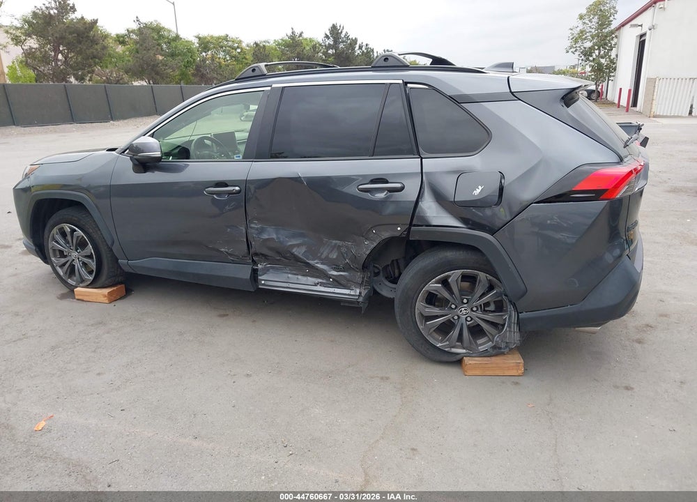 2024 TOYOTA RAV4 HYBRID XLE PREMIUM VIN: JTMB6RFV3RD118869