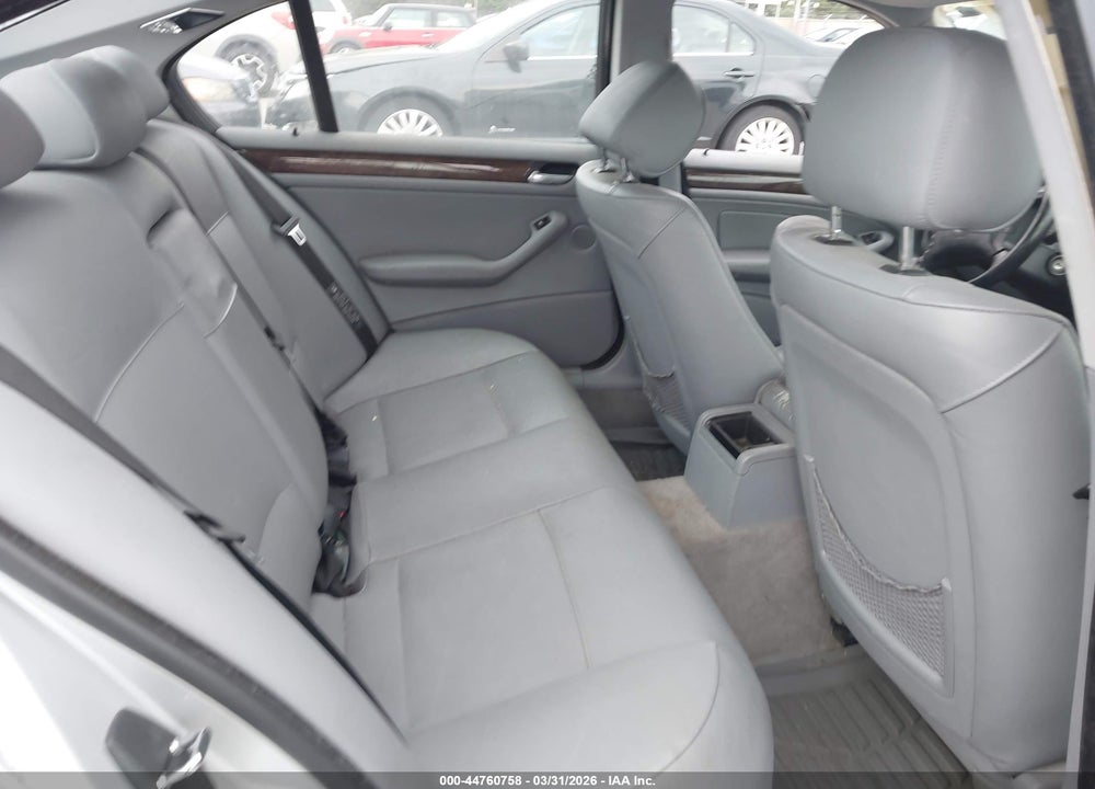 2004 BMW 325I VIN: WBAAZ33484KP83831