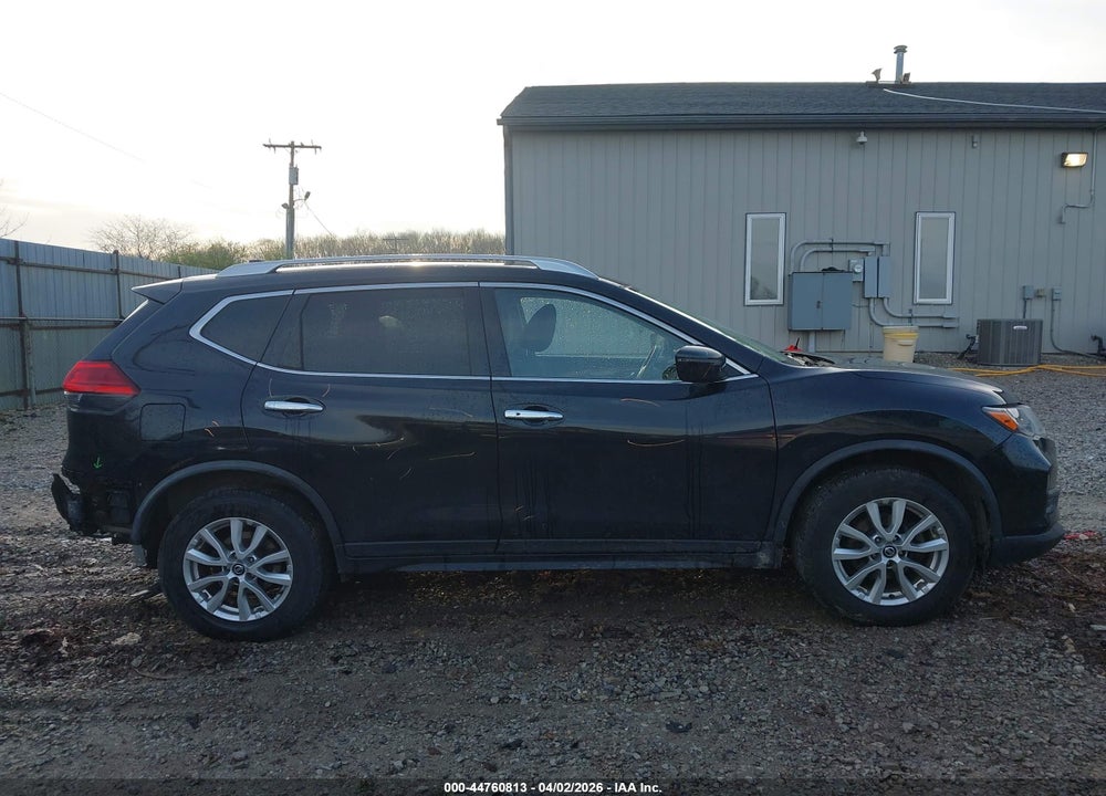 2017 NISSAN ROGUE SV VIN: JN8AT2MV1HW270266