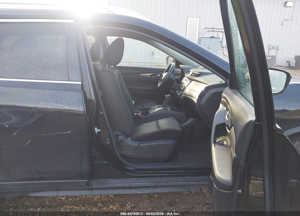 2017 NISSAN ROGUE SV VIN: JN8AT2MV1HW270266