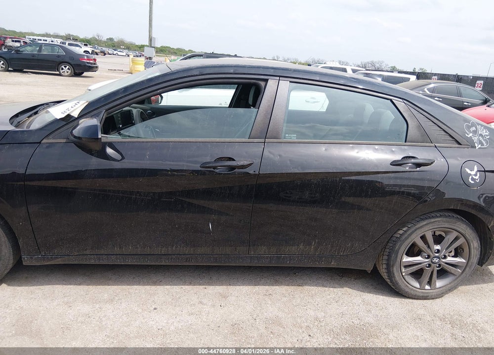 2022 HYUNDAI ELANTRA SEL VIN: 5NPLM4AG5NH068244