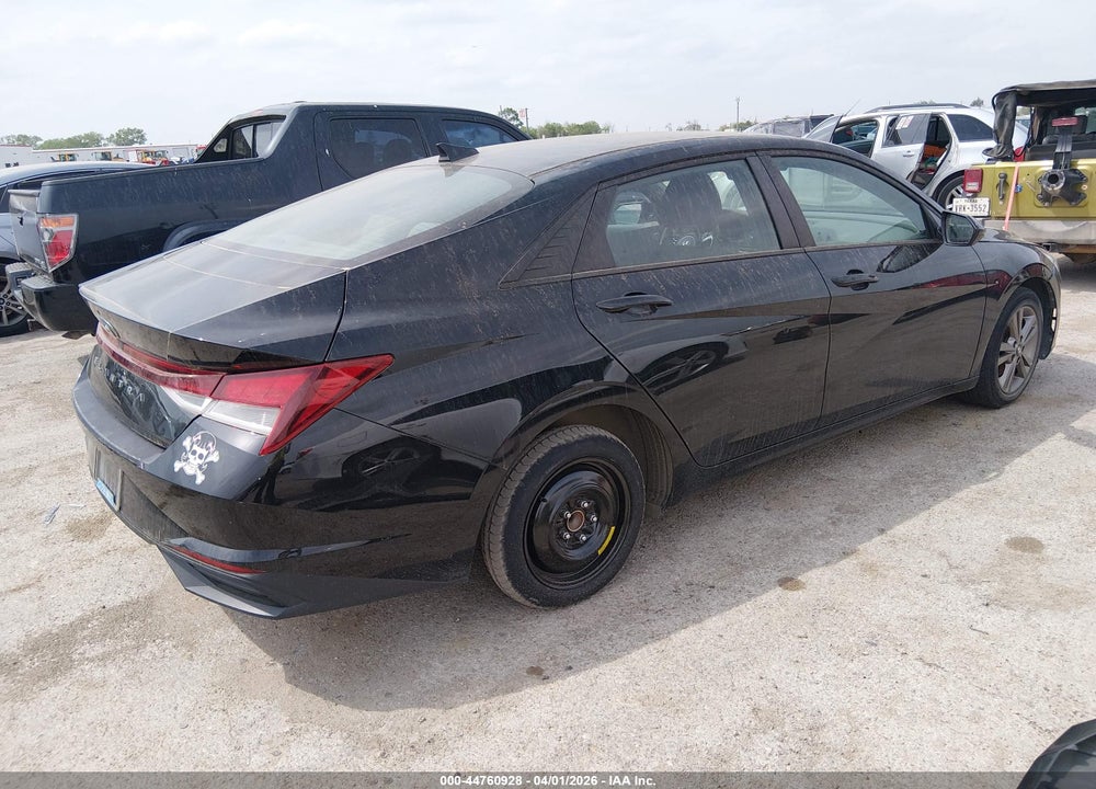 2022 HYUNDAI ELANTRA SEL VIN: 5NPLM4AG5NH068244