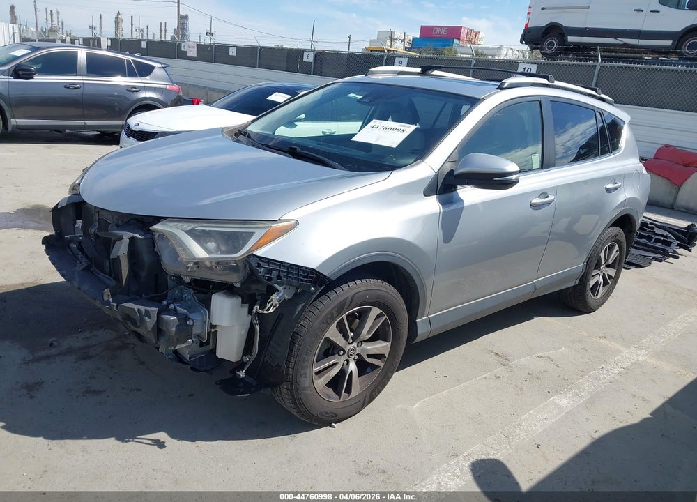 2018 TOYOTA RAV4 XLE VIN: JTMWFREV4JJ169676
