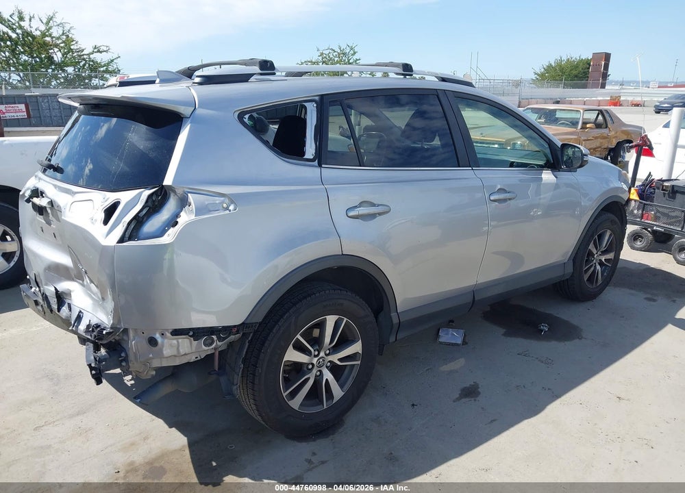 2018 TOYOTA RAV4 XLE VIN: JTMWFREV4JJ169676
