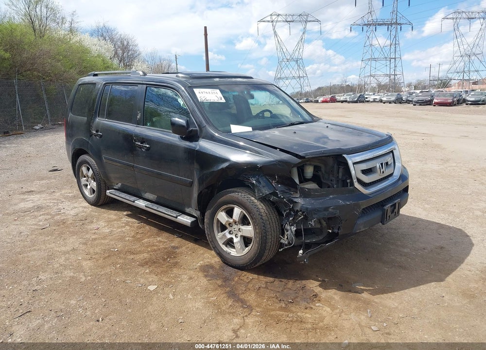 2011 HONDA PILOT EX-L VIN: 5FNYF4H56BB022212