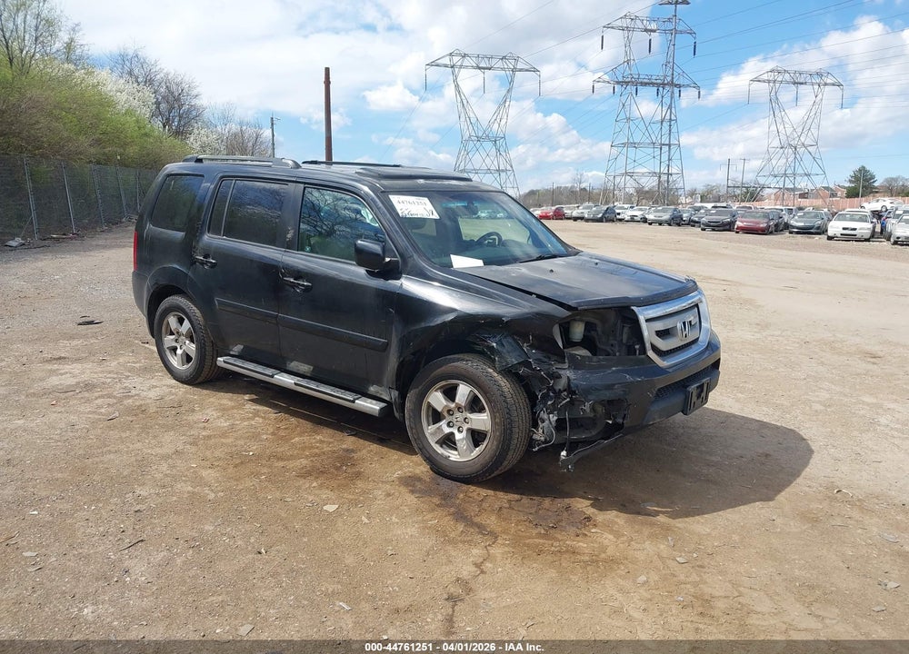 2011 HONDA PILOT EX-L VIN: 5FNYF4H56BB022212