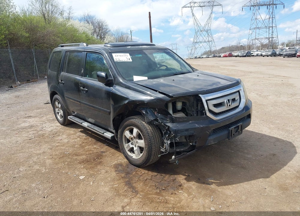 2011 HONDA PILOT EX-L VIN: 5FNYF4H56BB022212