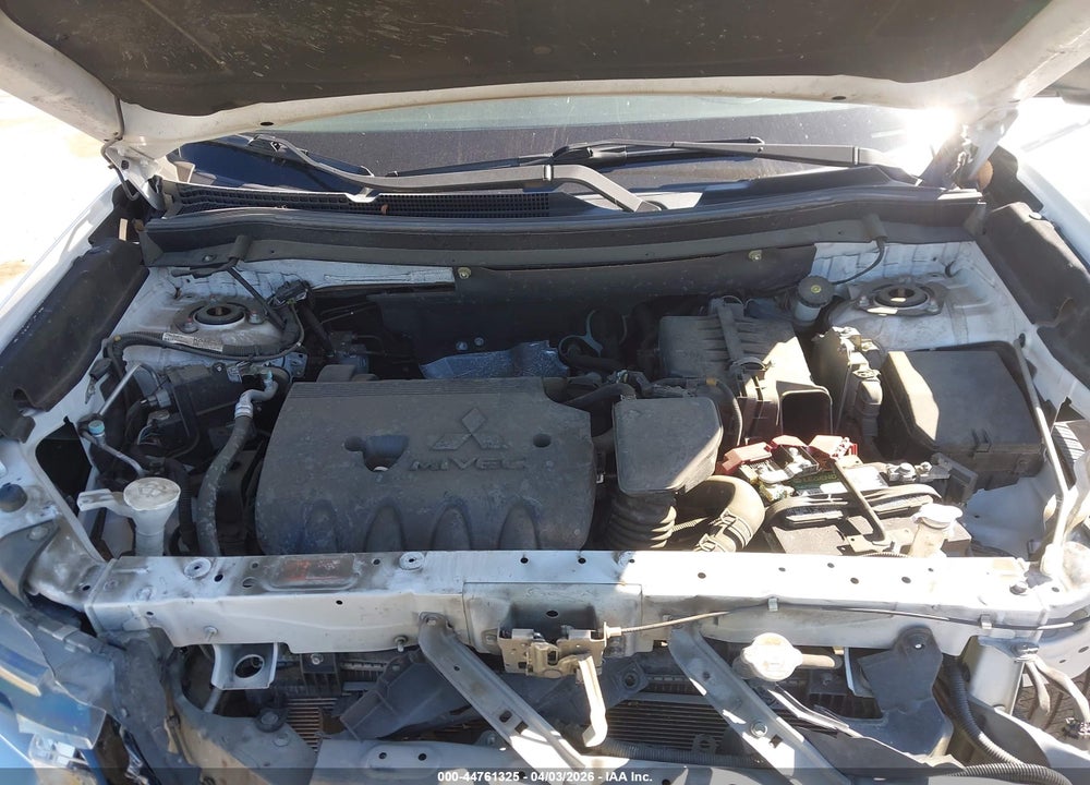 2017 MITSUBISHI OUTLANDER ES VIN: JA4AZ2A32HZ027863