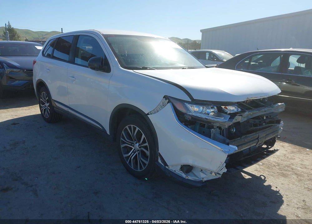 2017 MITSUBISHI OUTLANDER ES VIN: JA4AZ2A32HZ027863