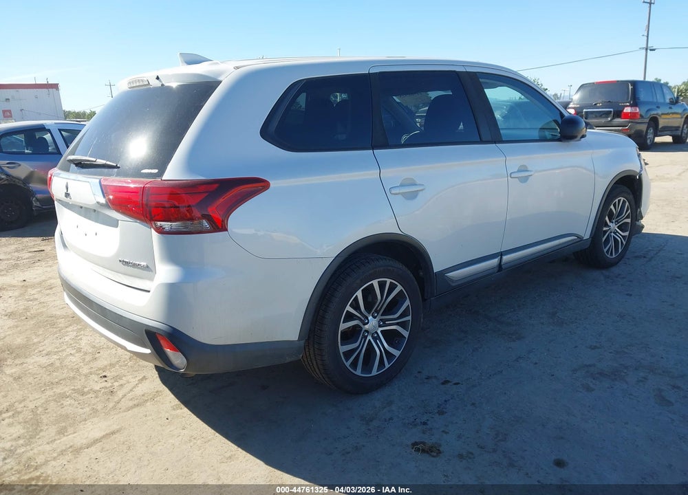 2017 MITSUBISHI OUTLANDER ES VIN: JA4AZ2A32HZ027863