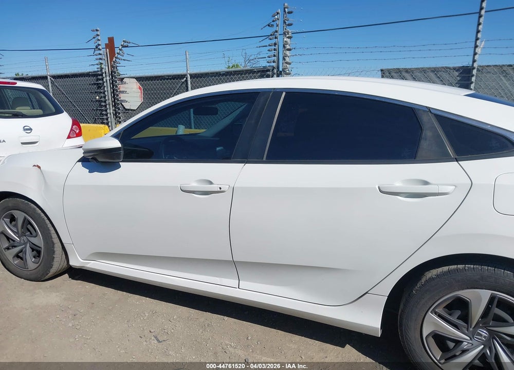2019 HONDA CIVIC LX VIN: 19XFC2F60KE213663