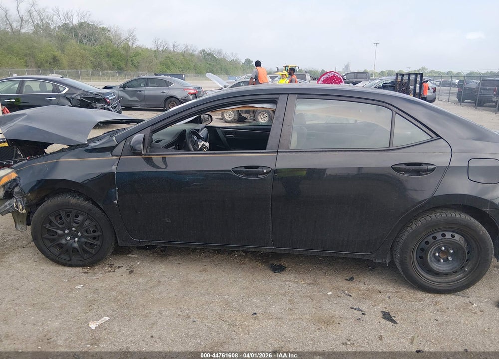 2015 TOYOTA COROLLA LE VIN: 5YFBURHE3FP218322