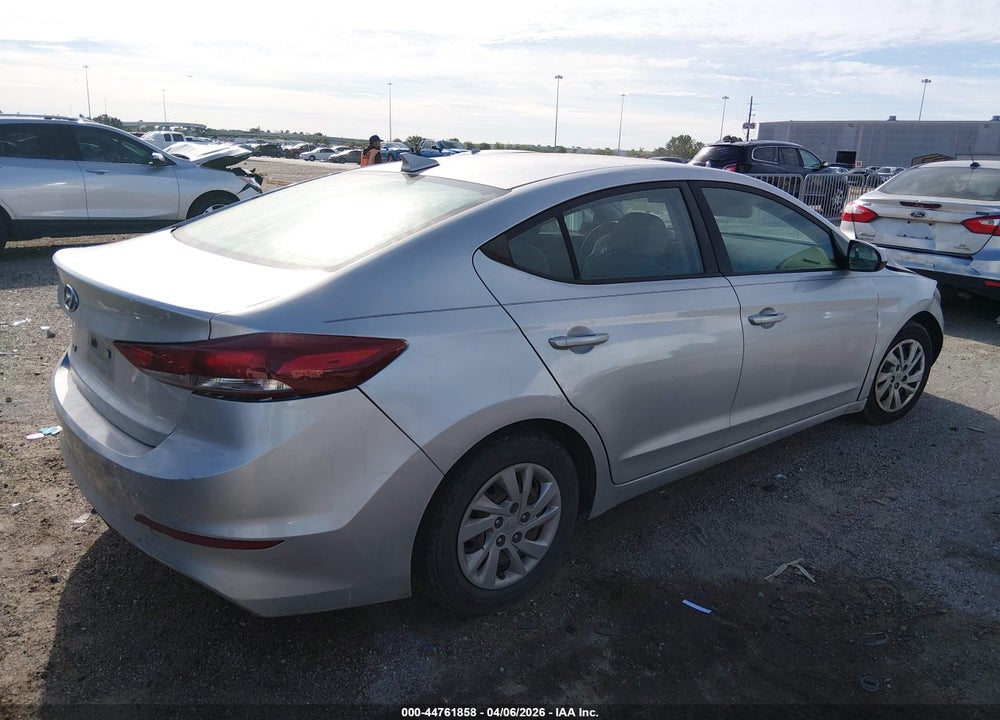 2017 HYUNDAI ELANTRA SE VIN: 5NPD74LF0HH195732