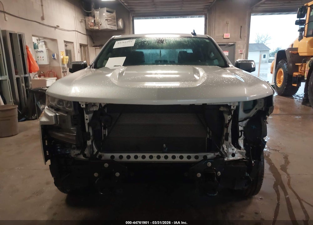 2019 CHEVROLET SILVERADO 1500 LT VIN: 1GCUYDED0KZ111983