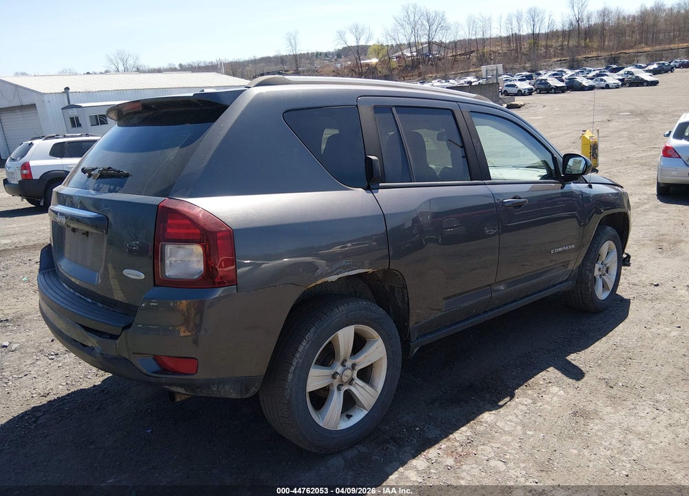 2016 JEEP COMPASS LATITUDE VIN: 1C4NJDEB3GD784911