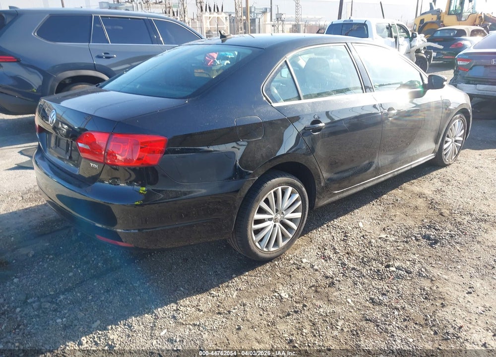 2014 VOLKSWAGEN JETTA 2.0L TDI VIN: 3VWLL7AJ8EM426945